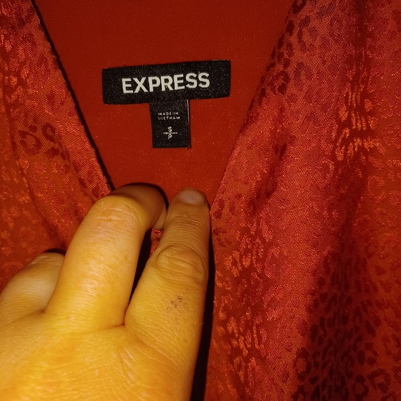 Express Tank Top - Picture 2 of 4